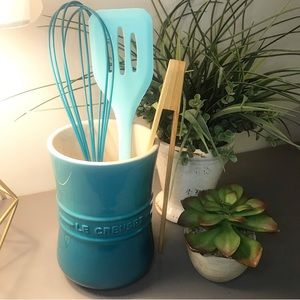 SOLD 🆕 LeCreuset Stoneware Utensil Crock